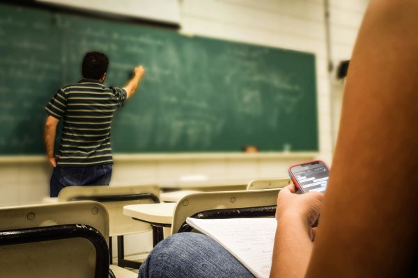 Allgemeinbildende Schulen in Sachsen: Update 25.1 für digitales Handbuch veröffentlicht - 